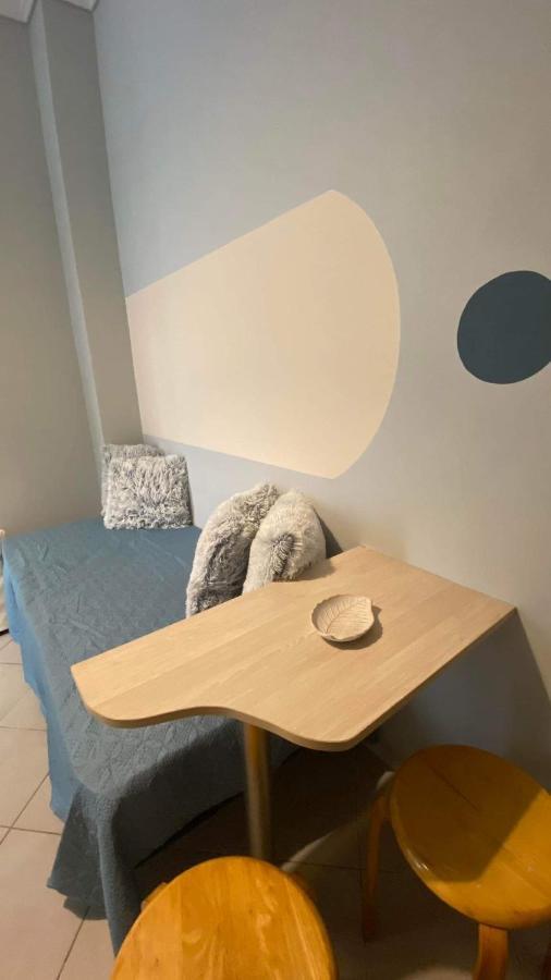 Cozy Minimal Apartment Piraeus Exterior photo