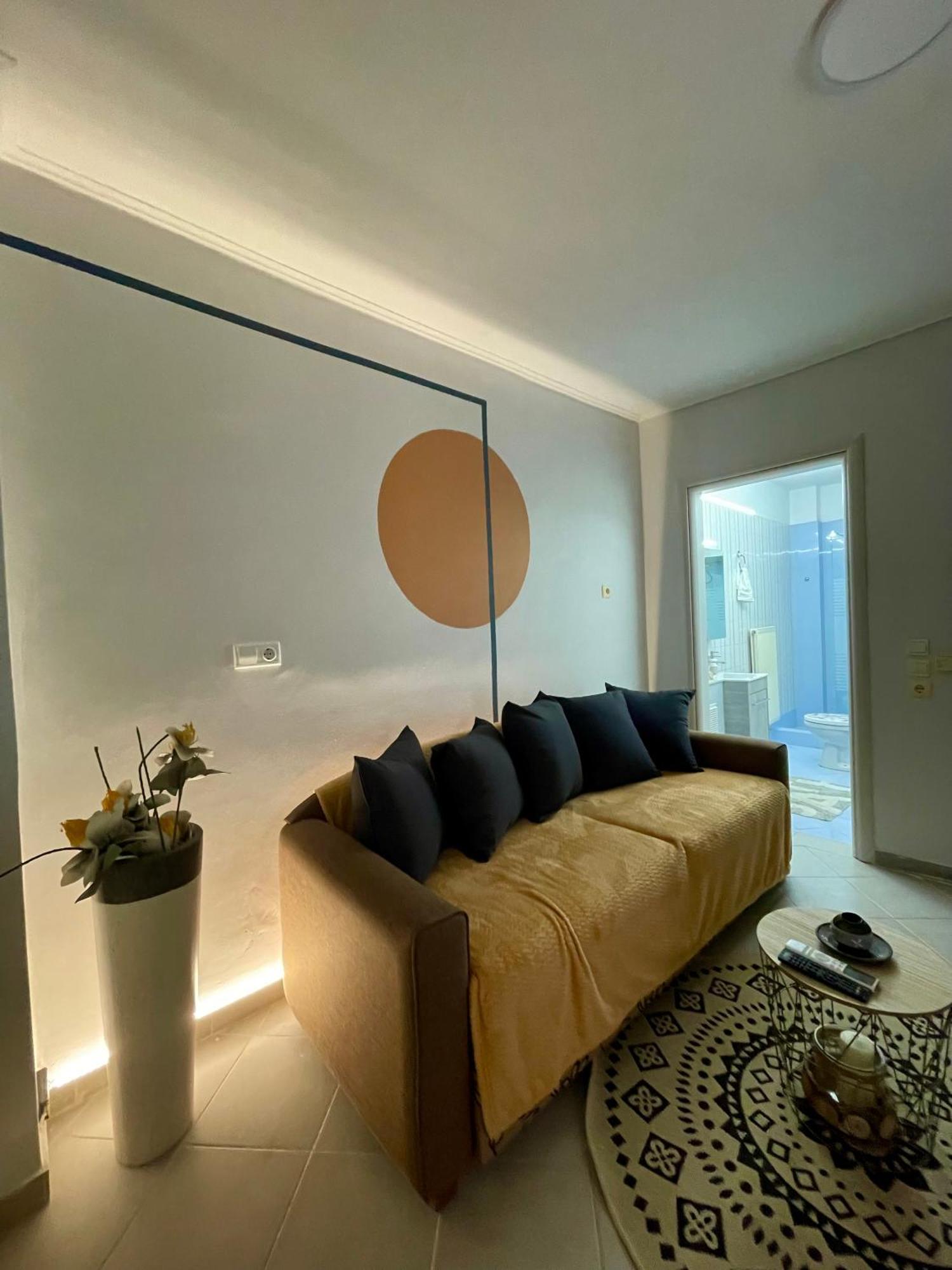 Cozy Minimal Apartment Piraeus Exterior photo